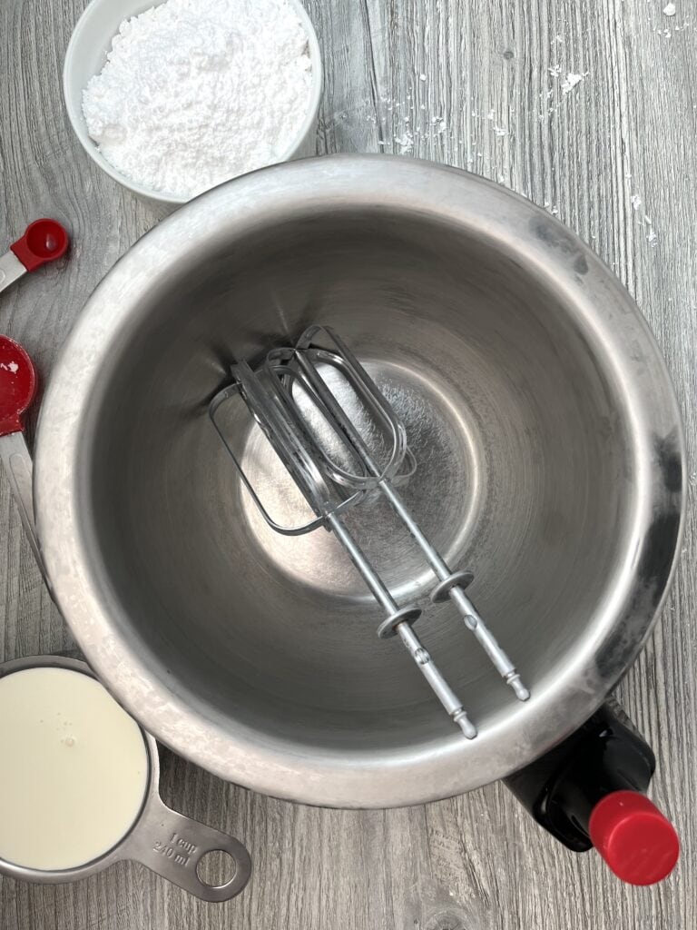 metal bowl and mixing paddles