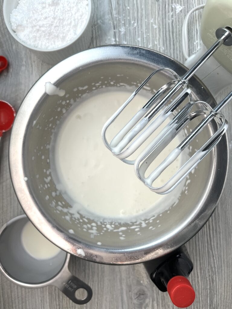 whipped cream after 3 minutes of blending
